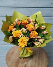Букет цветов из:  Альстромерии и Розы в Вахруши
