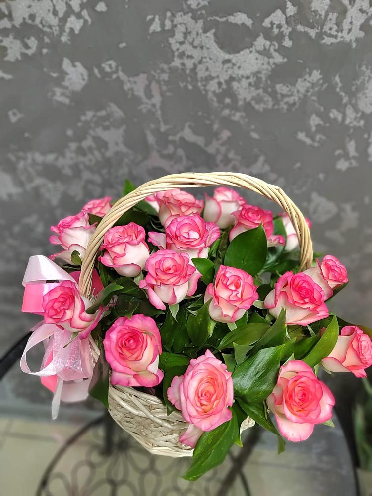 Цветочная композиция из Розы в корзине в Вахруши