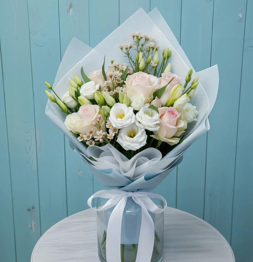 Букет цветов из: Розы и Лизиантусы в Вахруши