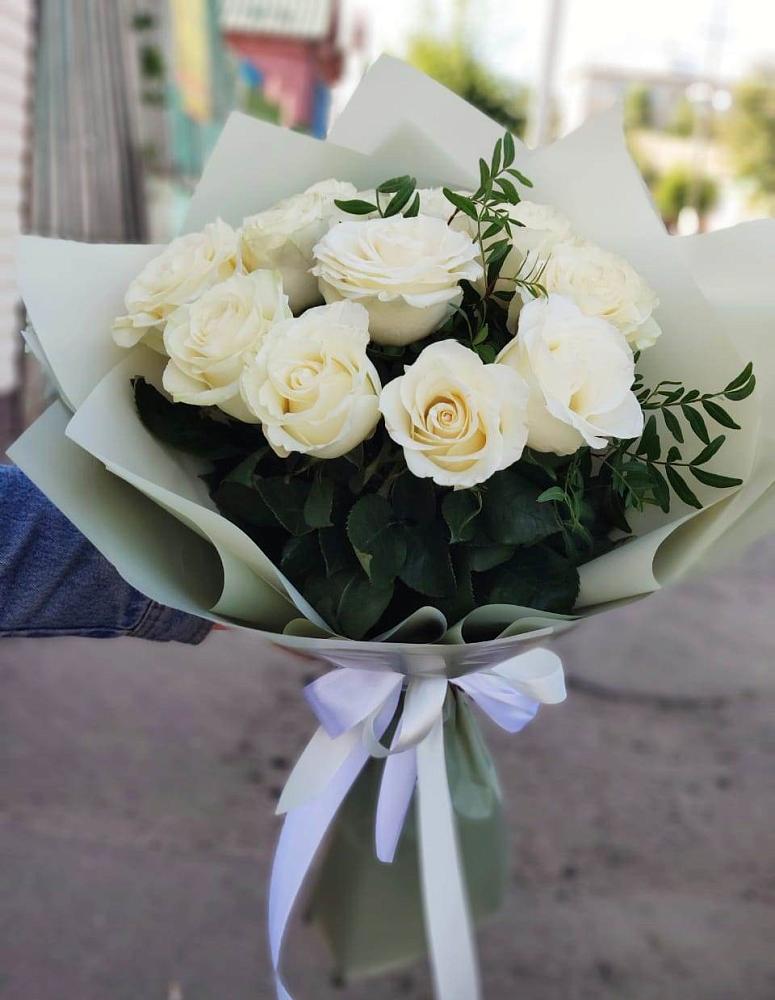 Букет Белые розы Проуд в Вахруши