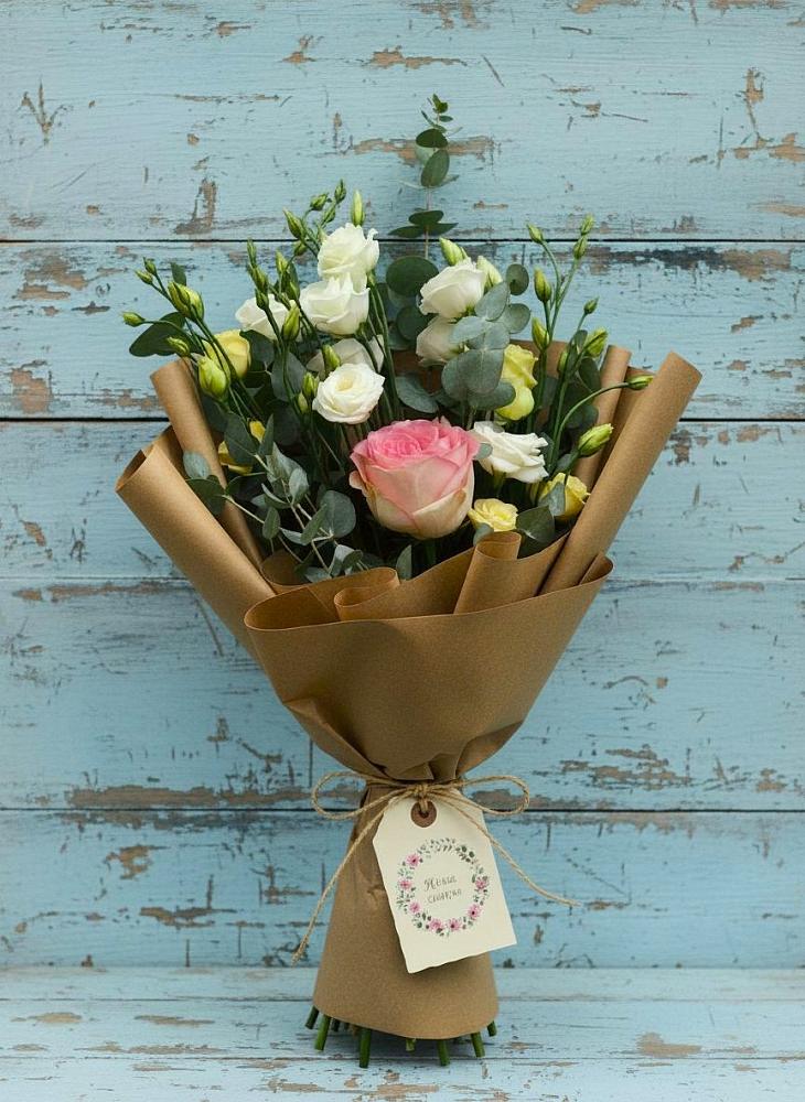 Букет цветов из: Розы и Лизиантусы в Вахруши