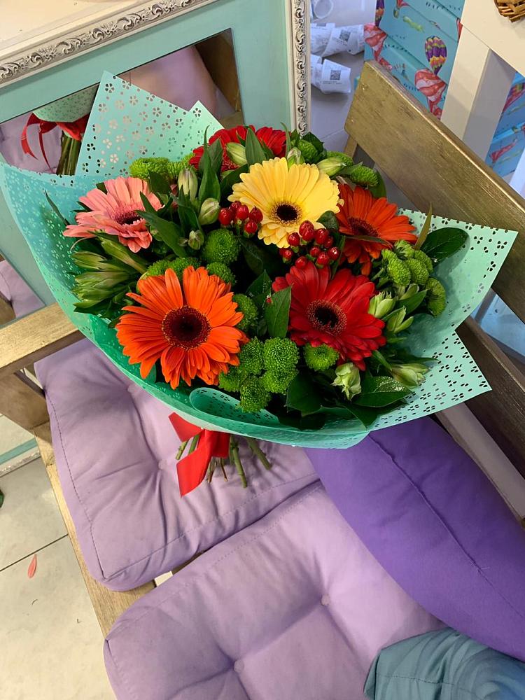 Букет цветов из: Герберы, Хризантемы и Альстромерии в Вахруши