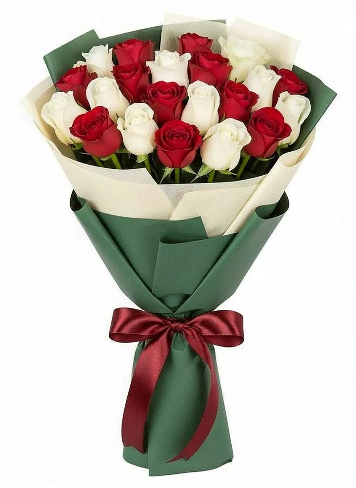 Букет Микс из красных и белых роз в Вахруши