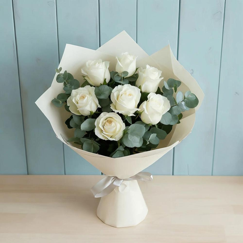 Букет Белые розы в Эвкалипте в Вахруши