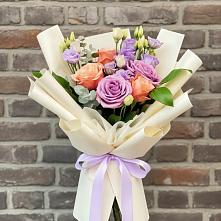 Букет цветов из:  Лизиантусы и Розы #REPLACE_PRED# Вахруши