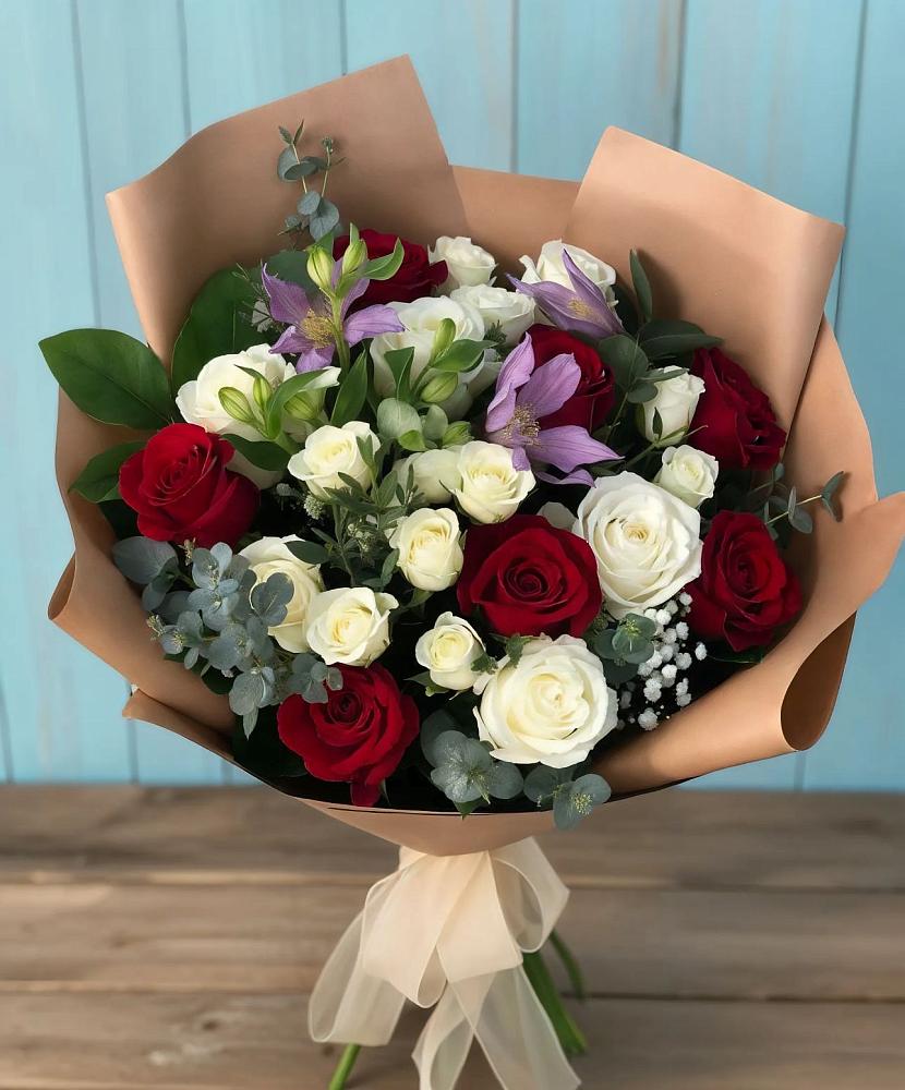 Букет цветов из: Розы и Альстромерии в Вахруши