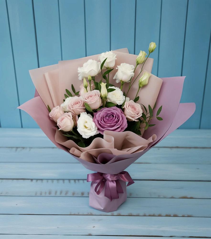 Букет цветов из: Розы и Лизиантусы в Вахруши